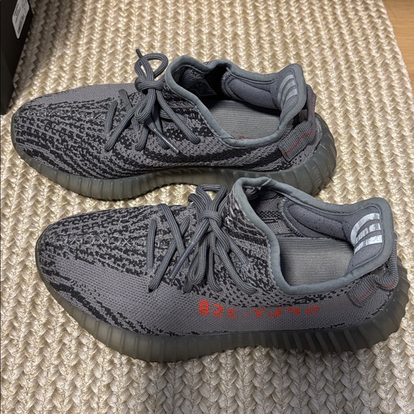 Yeezy Boost Sneakers - Picture 4 of 6